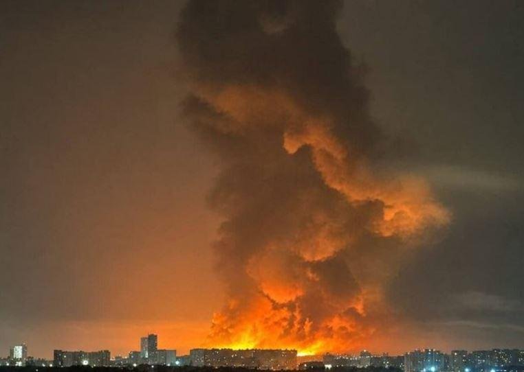 مقتل 15 شخصا على الأقل في هجوم روسي على كييف والمنطقة المحيطة