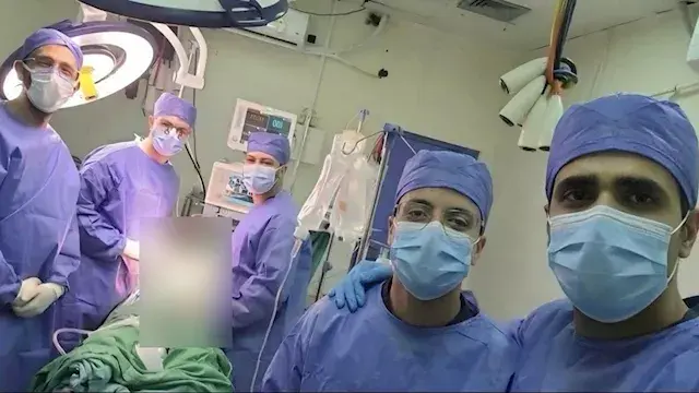 بعد توقف عضلة القلب.. فريق طبي ينقذ مصابًا بطعنة نافذة في المنصورة