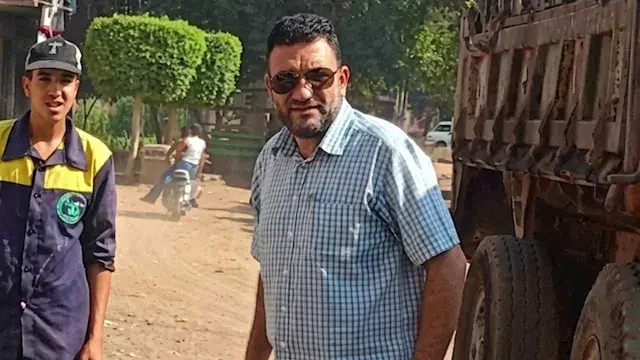 "حاول يهرب منه".. سائق جرار يصدم نائب رئيس حي شرق شبين الكوم ويصيبه بكسر في الذراع