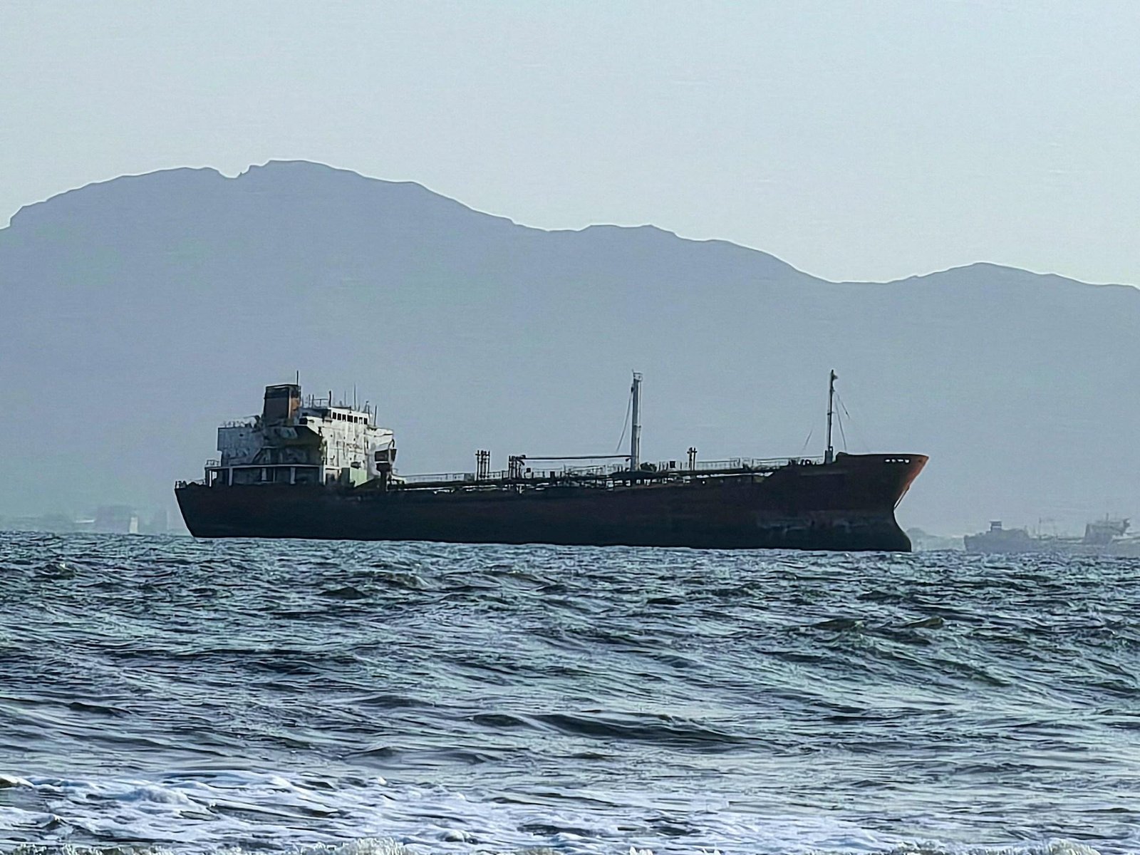 Gunmen seize tanker off Yemen amid resurgence of Somali piracy