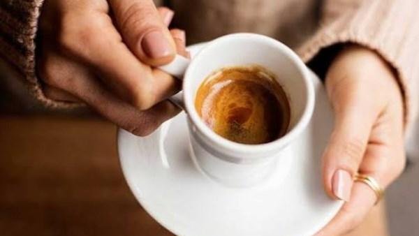 دراسة تربط بين شرب القهوة وتحسين عملية التمثيل الغذائي