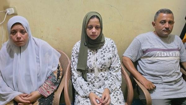 والد "ضحية حماتها" لـ صدى البلد: أسرة زوجها تصالحوا معنا وبنتي سعادتها داخل بيت زوجها