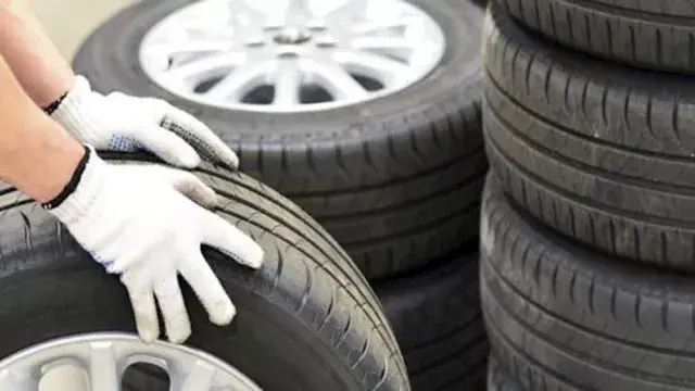 10 نصائح تحمي إطارات سيارتك من التلف والانفجار خلال موجات الحر