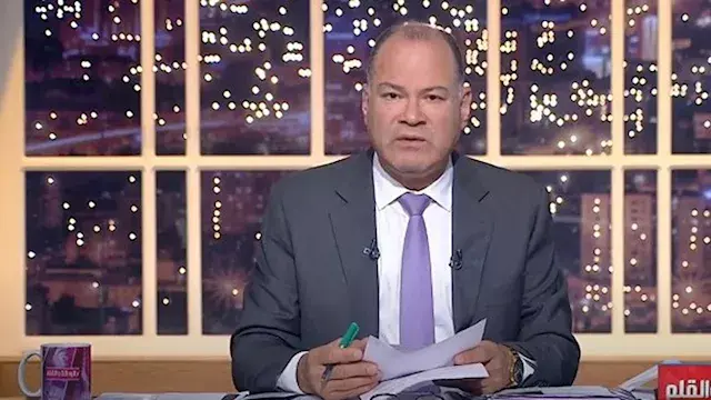 نشأت الديهي عن خناقة زوجتي حسام حسن: عيب.. الصورة لا تليق