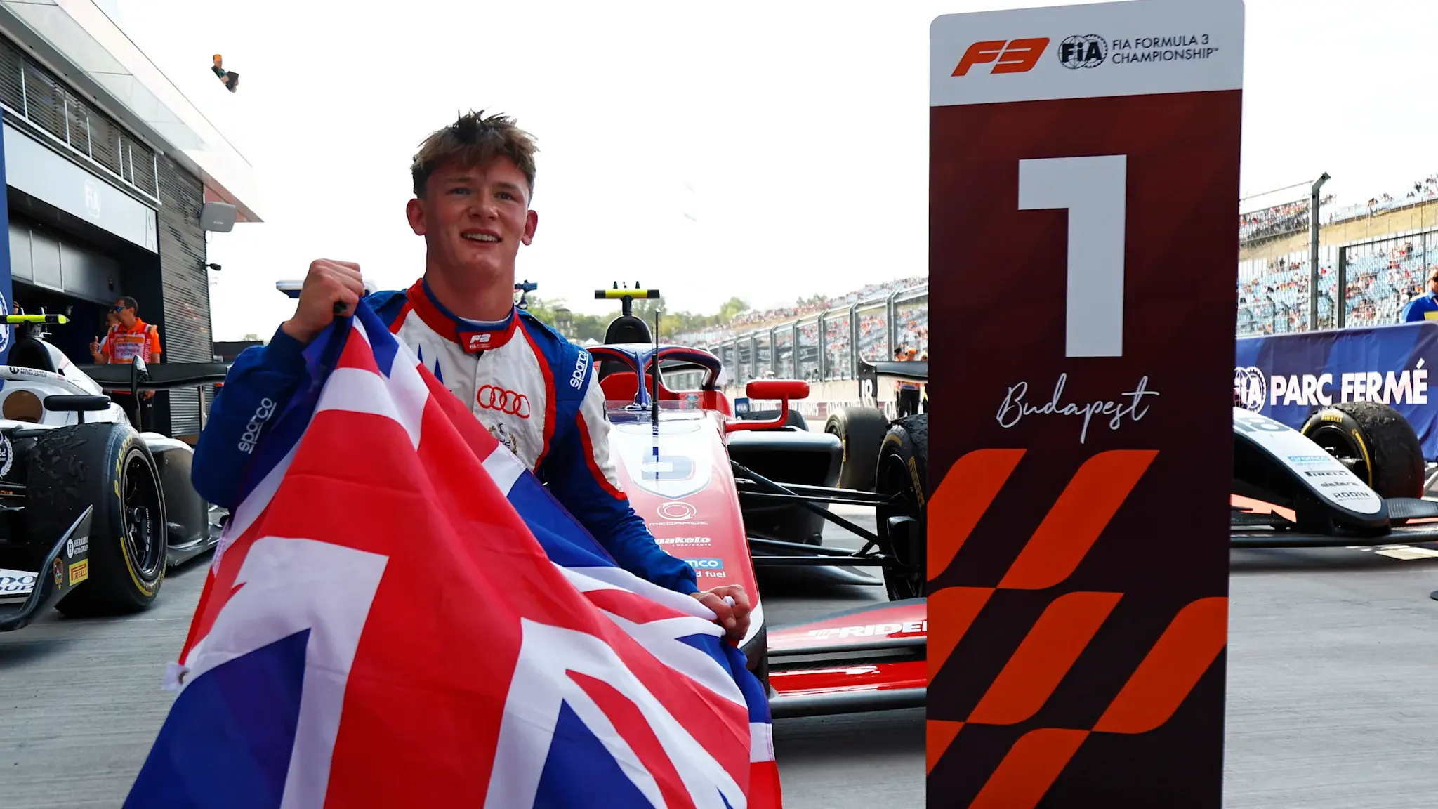 Slater beats Ugochukwu to F3 win and title lead in Budapest