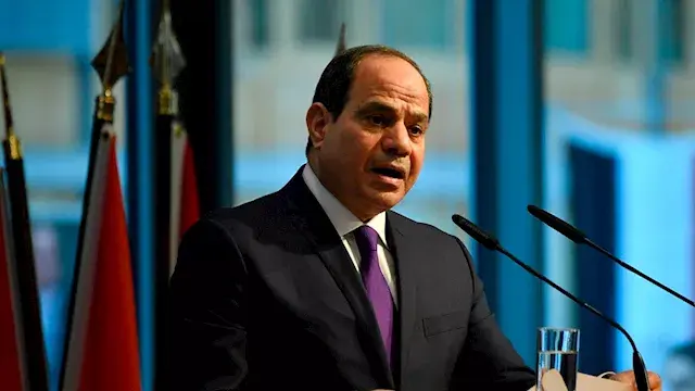 مصطفى فاروق شيخون رئيسًا للمنطقة الاقتصادية لقناة السويس