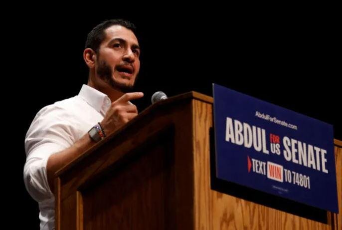 عبدالرحمن السيد.. طبيب مصري الأصل يشق طريقه إلى مجلس الشيوخ الأمريكي