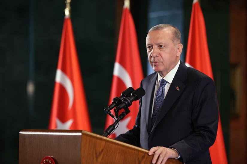 أردوغان يزور السعودية غدا ويلتقي بن سلمان وشهباز شريف