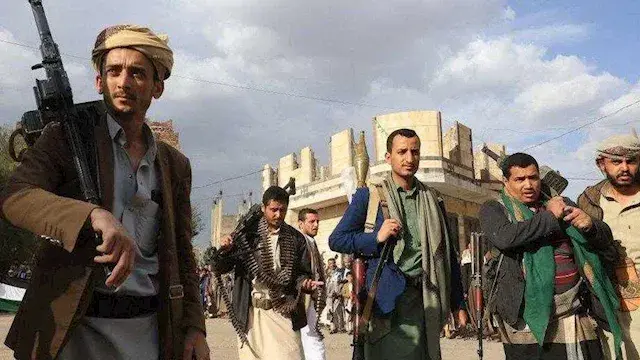 الجيش اليمني: الحوثيون جددوا قصفهم الصاروخي لمأرب.. وسنرد بشكل مناسب