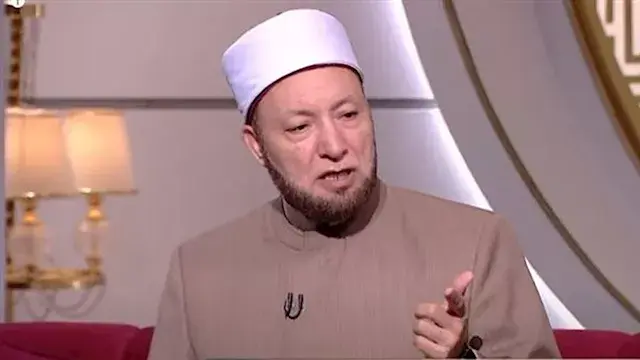 هل يجوز نسخ الأبحاث من المواقع دون ذكر المصدر؟.. أمين الفتوى يجيب