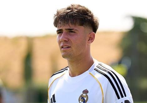 لاعب ريال مدريد ينتقل إلى فيورنتينا رسميا