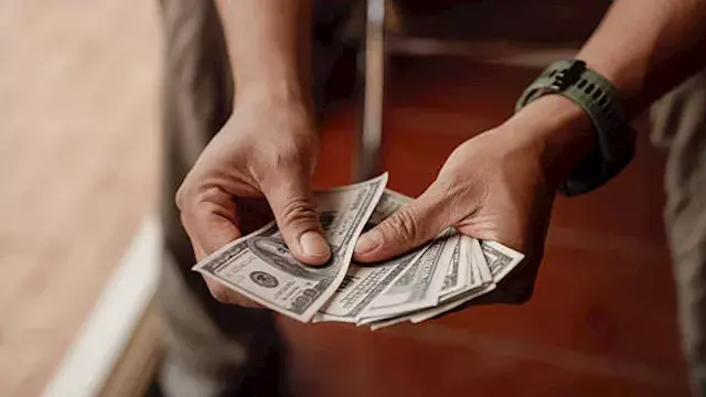 حتى 57 قرشا.. سعر الدولار يرتفع مقابل الجنيه في 10 بنوك خلال أسبوع