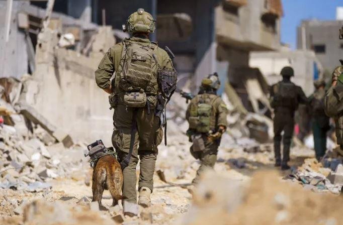 جيش الاحتلال يزعم استهداف قائدين وعدد من عناصر حماس في غزة