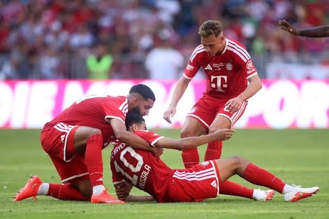 موسيالا يعود لتدريبات بايرن بعد أزمته الصحية