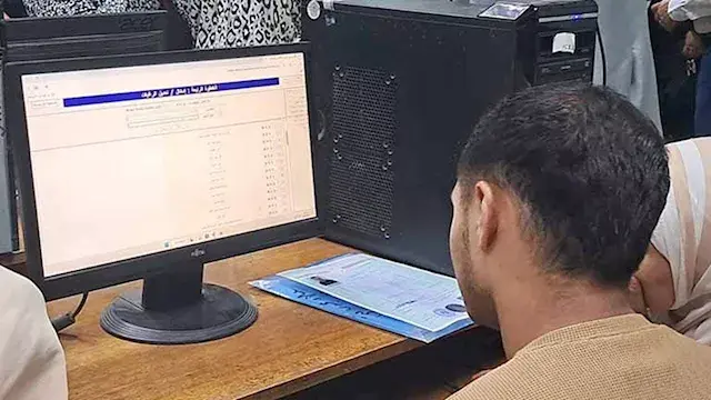 لتسجيل رغبات المرحلة الأولى.. إقبال من طلاب الثانوية على معامل التنسيق بالجامعات