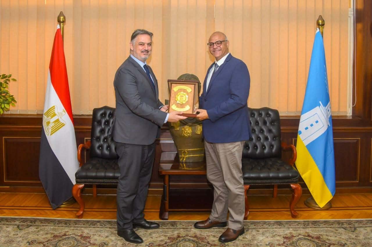 محافظ الإسكندرية يودع قنصل عام اليونان ويشيد بجهوده في تعزيز العلاقات