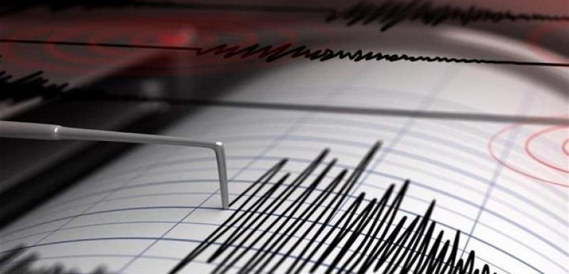 زلزال بقوة 7.7 درجة يضرب قبالة سواحل أندونيسيا