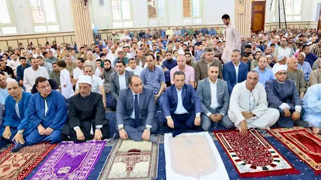 محافظ المنوفية يفتتح مسجد العمري البحري بالشهداء -صور