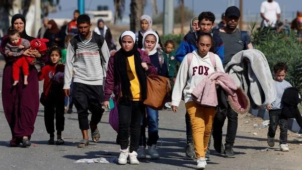بدر عبد العاطي: مصر ترفض تهجير الفلسطينيين وتتمسك بوحدة الدول وسيادتها