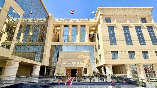 النيابة الإدارية: إحالة 15 موظ...