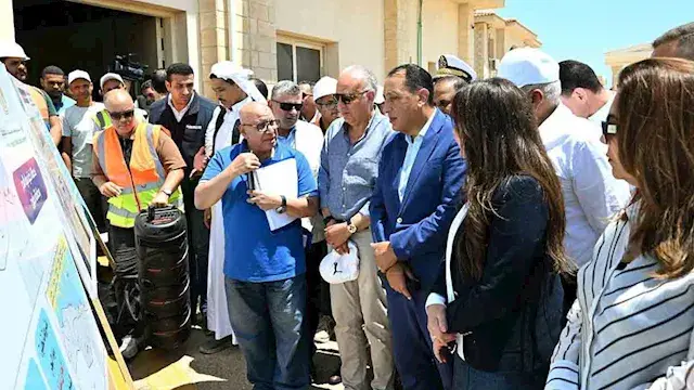 بتوجيهات مدبولي.. التوسع في تحلية مياه البحر لتأمين احتياجات مطروح