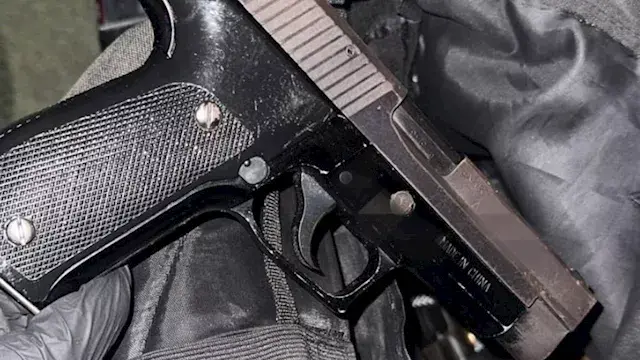 لحيازتها "طبنجة".. القبض على محامية أثناء دخولها محطة قطارات الإسكندرية