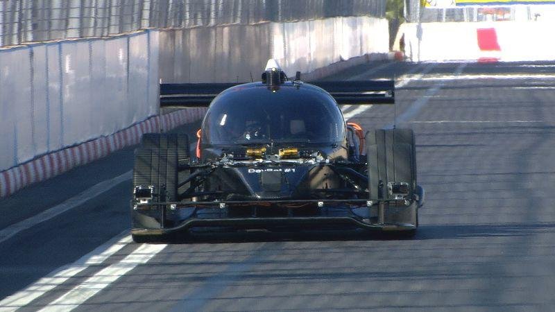 Driverless 'Roborace' car makes street track debut